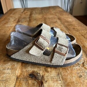 Birkenstock Arizona Tan Suede Sandals Size 6-6.5 Narrow